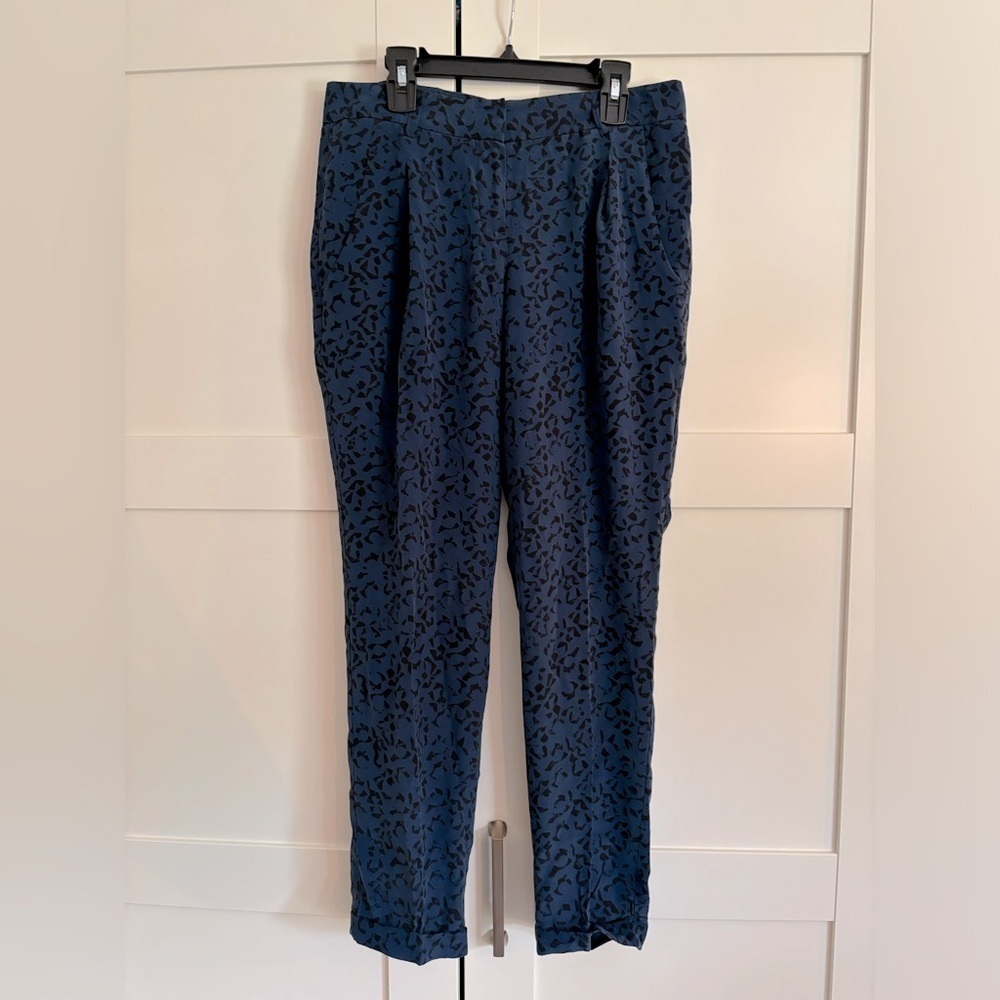 Theory Trousers 100% Silk Navy & Black Print Size 2